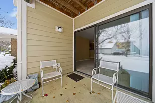 6755 Meadow Creek Dr, Columbus, OH 43235 - Photo 37