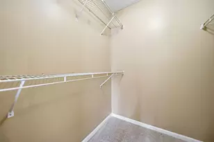 6755 Meadow Creek Dr, Columbus, OH 43235 - Photo 19