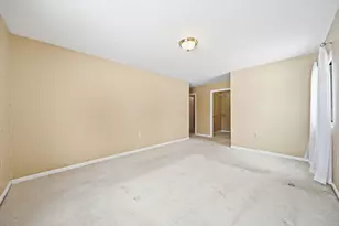 6755 Meadow Creek Dr, Columbus, OH 43235 - Photo 15