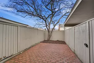 1683 St Albans Ct, Columbus, OH 43220 - Photo 45