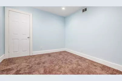 2582 Cleveland Avenue, Columbus, OH 43211 - Photo 29