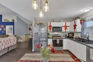 1592 Magoffin Ave, Columbus, OH 43207 - Photo 13