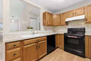 8574 Victoria Meadow Ln, Reynoldsburg, OH 43068 - Photo 13