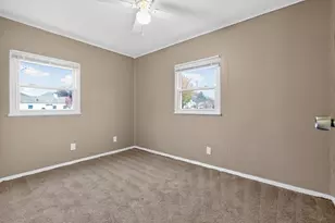 290 S Hampton Rd, Columbus, OH 43213 - Photo 17