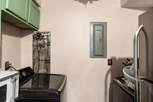 3830 Charbonnett Ct, Columbus, OH 43232 - Photo 7