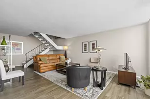 1000 Urlin Ave, Columbus, OH 43212 - Photo 11