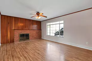 4266 Fairoaks Dr, Columbus, OH 43214 - Photo 3