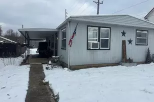 680 E Hunter St, Logan, OH 43138 - Photo 3