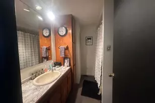 680 E Hunter St, Logan, OH 43138 - Photo 9