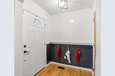 10905 6th Street, Clarksburg, OH 43115 - Photo 3