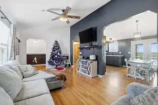 10905 6th St, Clarksburg, OH 43115 - Photo 7