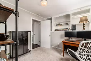 582 E Lincoln Ave, Columbus, OH 43214 - Photo 15