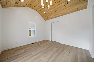 1303 S Ohio Ave, Columbus, OH 43206 - Photo 9