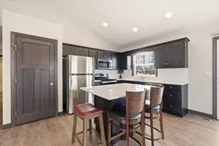 42 Fieldcrest Dr, Centerburg, OH 43011 - Photo 9