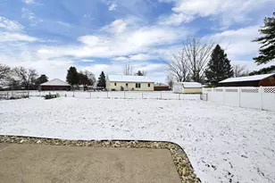 1800 Sioux Dr, Circleville, OH 43113 - Photo 25