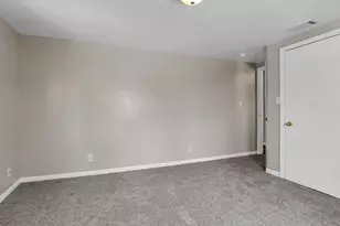 300 Loxley Dr, Columbus, OH 43207 - Photo 17