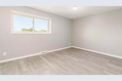 1865 Willoway Circle N, Columbus, OH 43220 - Photo 11