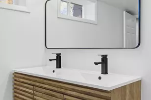 228 S Ashburton Rd, Columbus, OH 43213 - Photo 15