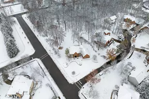 1210 Whispering Meadow Ct, New Albany, OH 43054 - Photo 3