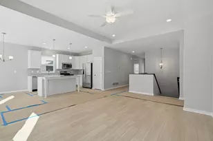 277 Olympic Loop, Commercial Point, OH 43116 - Photo 9