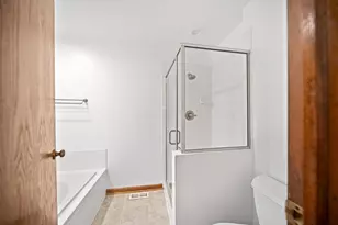 8228 Kingsley Dr, Reynoldsburg, OH 43068 - Photo 51