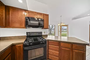 8228 Kingsley Dr, Reynoldsburg, OH 43068 - Photo 15