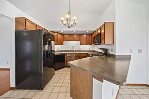 8228 Kingsley Dr, Reynoldsburg, OH 43068 - Photo 11