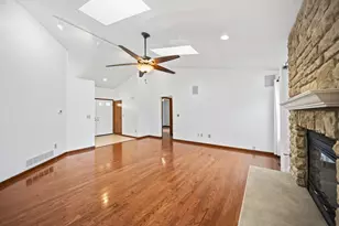 8228 Kingsley Dr, Reynoldsburg, OH 43068 - Photo 27