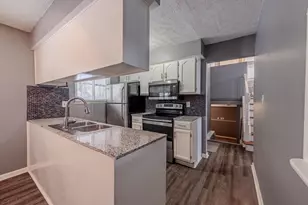 2706 Maywood Rd, Columbus, OH 43232 - Photo 9