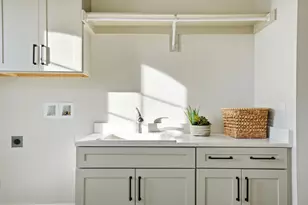 8025 Genova Dr, Galena, OH 43021 - Photo 41