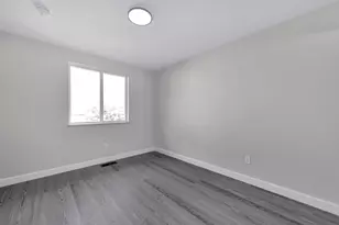 662 Bartfield Dr, Columbus, OH 43207 - Photo 15