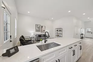 92 E Innis Ave, Columbus, OH 43207 - Photo 15