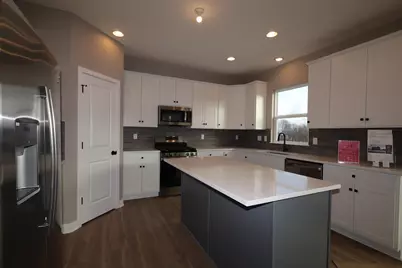 301 Reign Way, Pataskala, OH 43062 - Photo 7