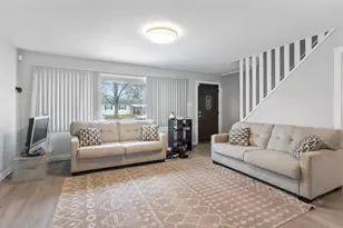 4649 Dundee Ave, Columbus, OH 43227 - Photo 3