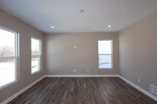 305 Olympic Loop, Commercial Point, OH 43116 - Photo 7