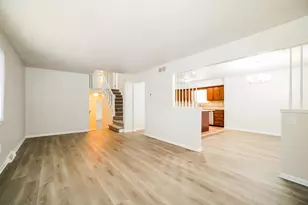 1668 Kildare Pl, Columbus, OH 43228 - Photo 3