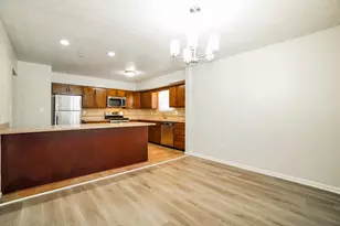 1668 Kildare Pl, Columbus, OH 43228 - Photo 5