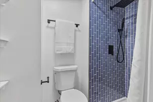 1929 Holly Ridge Rd, Columbus, OH 43219 - Photo 19