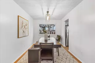 1929 Holly Ridge Rd, Columbus, OH 43219 - Photo 7