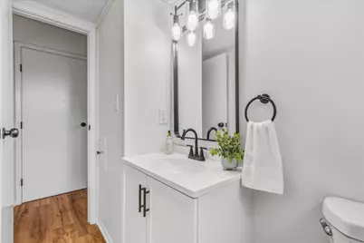 1929 Holly Ridge Road, Columbus, OH 43219 - Photo 13