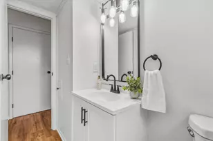 1929 Holly Ridge Rd, Columbus, OH 43219 - Photo 13