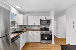 1929 Holly Ridge Rd, Columbus, OH 43219 - Photo 11