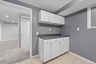 397 Abbotsbury Dr, Westerville, OH 43082 - Photo 37