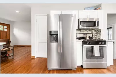 230 E Royal Forest Boulevard, Columbus, OH 43214 - Photo 11