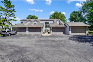 2721 Woodland Trail Dr, Columbus, OH 43231 - Photo 1