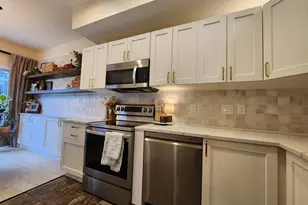 5848 Edge of Village, Westerville, OH 43081 - Photo 7