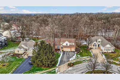 2070 Bryton Drive, Powell, OH 43065 - Photo 3