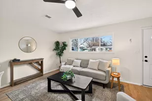 3105 Wessex Ct, Columbus, OH 43232 - Photo 5