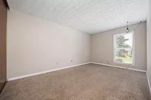5486 Pine Bluff Rd, Columbus, OH 43229 - Photo 13