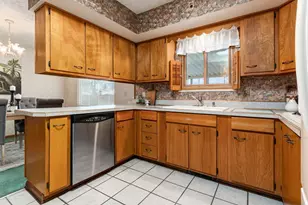 5674 Lindenwood Rd, Columbus, OH 43229 - Photo 7